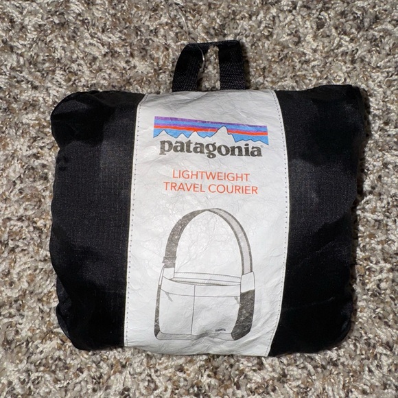 BLACK Patagonia Lightweight Travel Courier DISCONTINUED - Picture 3 of 3